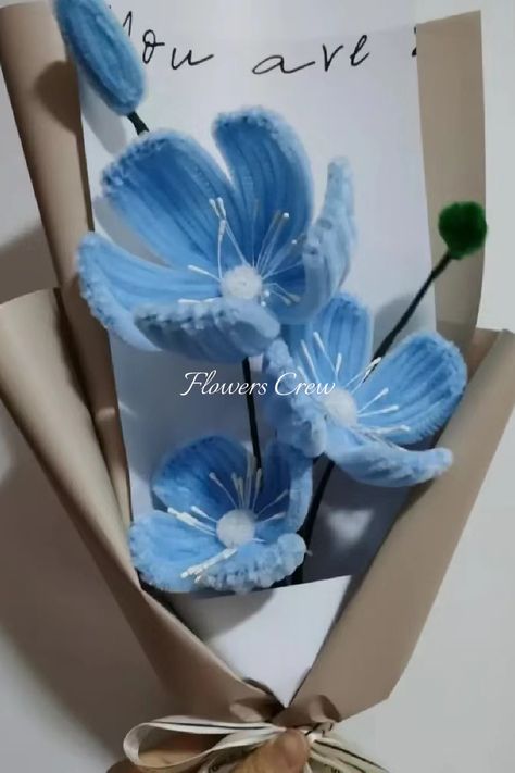 blue poppy flower bouquet for dad Blue Handmade Flower Jewelry For Gifts, Handmade Flower Buke, Blue Pipe Cleaner Bouquet, Blue Pipe Cleaner Flowers, Blue Crochet Bouquet, Pipe Cleaner Iris Flower, Blue Flowers Bouquet, Clean Flowers, Poppy Bouquet