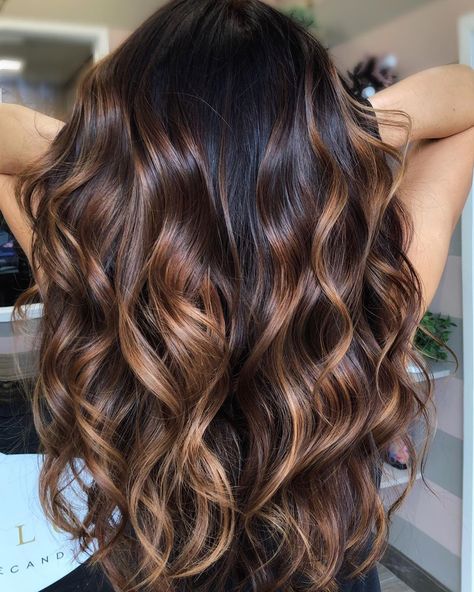 Hair Color Ideas For Brunettes Balayage, Bronde Hair, Chocolate Hair, Brunette Balayage Hair, Caramel Highlights, Brown Hair Balayage, Balayage Brunette, Brown Blonde Hair, Brown Hair With Highlights