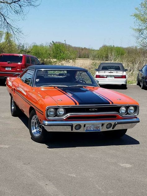 1970 Plymouth Gtx, Plymouth Muscle Cars, Retro Auto, Plymouth Road Runner, Plymouth Cars, Plymouth Gtx, Old Muscle Cars, Dodge Muscle Cars, Mopar Cars