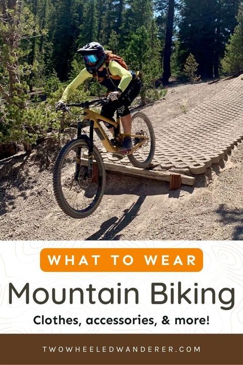 Womens Mountain Bike Outfits, Mountain Bike Outfit Woman, Mountain Bike Apparel, Mountain Biking Women, Cycling For Beginners, Mountain Bike Jerseys, Mountain Bike Clothing, Women Cyclists, Mountain Bike Helmets