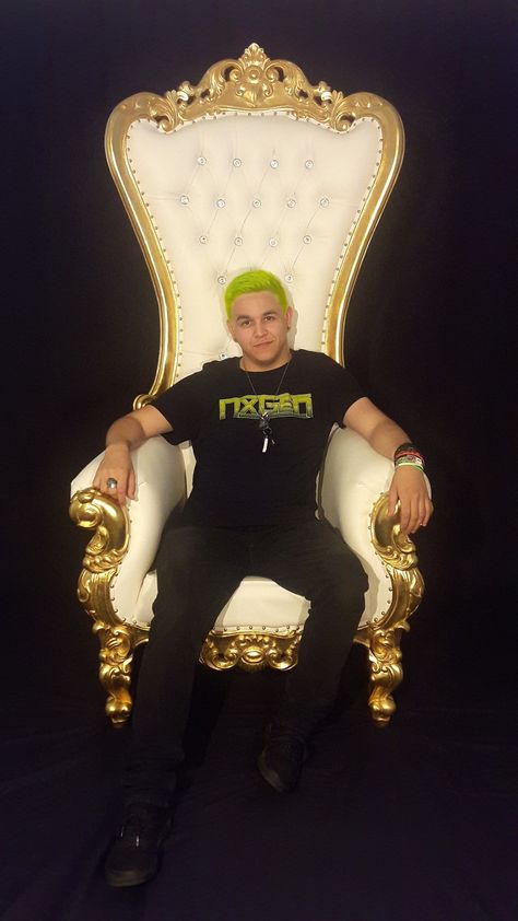 Person Sitting On Throne, King Sitting On Throne Pose, Sitting On Throne, King On Throne, Royal Chair, Throne Chair, Body Reference Poses, Indian Man, Person Sitting