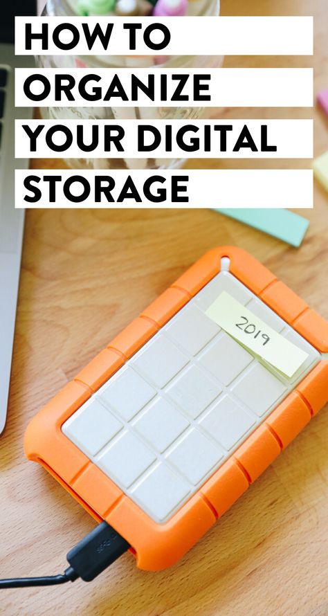 Looking to set up a better digital organizer design? Here is a fool-proof system for storing and organizing digital products and organizing digital photos so you can stay on top of your products and not lose a thing. #organization #digitalorganization File Organization System, Digital File Organization, Computer Organization, Digital Declutter, Paper Organizing, Organization Notebook, Digital Organizer, House Management, Project Journal