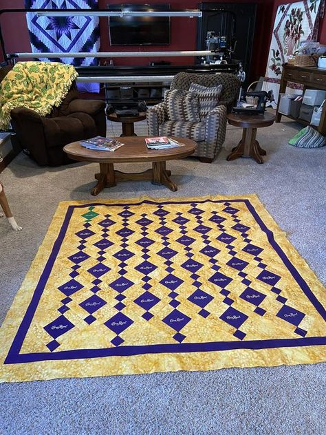 Quilt Along with Pat Sloan | How do use Crown royal bags | Facebook Crown Royal Quilts Ideas, Crown Royal Quilts Ideas Patterns, Crown Royal Quilts, Chandelier Quilts, Crown Royal Diy, Crown Royal Crafts, Accuquilt Patterns, Tshirt Quilt Pattern, Crown Royal Quilt