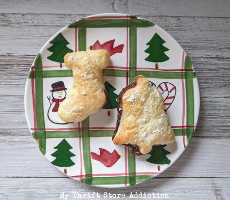 Puff Pastry With Chocolate Bar, Cookies With Puff Pastry, Puff Pastry Tree Christmas Recipe, Nutella Puff Pastry Christmas Tree, Chocolate Puff Pastry Dessert, Christmas Puff Pastry, Gluten Free Ginger Cookies, Puff Pastry Chocolate, Puff Pastry Cookies