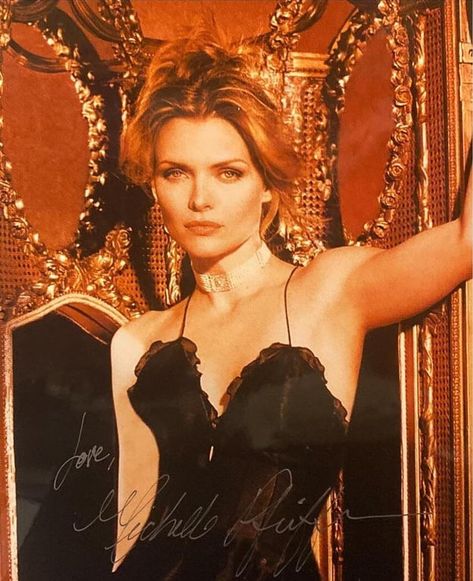 Michelle Pfeiffer Aesthetic, Michelle Pfeiffer Scarface, Michele Pfeiffer, Hollywood Makeup, Harry Styles Poster, Old Pics, Michelle Pfeiffer, Celebrity Names, Cindy Crawford