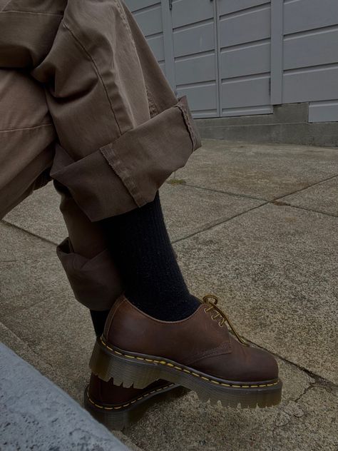 Dr Martens Brown Boots Outfit, Brown Low Doc Martens, Brown Oxfords Outfit, Brown Dr Martens Outfit, Brown Doc Martens Outfit, Dr Martens Brown Boots, Brown Doc Martens, Oxfords Outfit, Brown Dr Martens