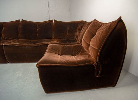 Mid-Century Design Chocolate Golden Brown Velvet 6 Elements Modular Soft Shell Sofa, 1970s | hpvintage.com Modular Sofa Mid Century, Mid Century Modern Modular Sofa, Retro Velvet Sofa, Brown Modular Sofa, Chocolate Brown Sectional Living Rooms, Chocolate Velvet Sofa, Vintage Sectional Sofa, Vintage Modular Sofa, Brown Velvet Sectional