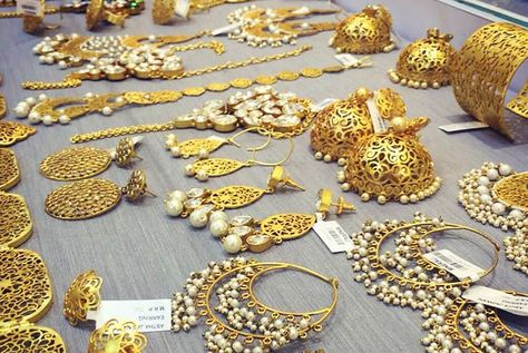 Jaipur Shopping, Amrapali Jewels, Delhi Shopping, Jaipur Jewelry, India Shopping, Weekend Itinerary, Head Pieces, Detailed Jewelry, Pakistani Jewelry