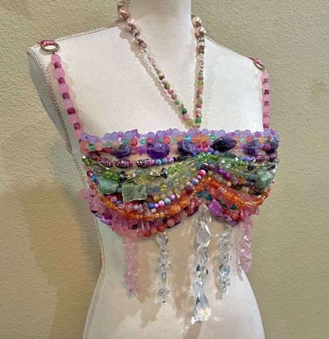 COTTON CANDY BEADED TOP Bead Top Diy, Beaded Top Outfit, Rave Outfits Diy, Pearl Outfit, Beaded Bra, Bead Top, Beaded Corset, Bead Bra, Jewel Top