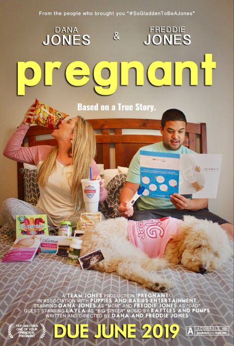 Movie Pregnancy Announcement, June Pregnancy Announcement, Funny Pregnancy Pictures, Funny Baby Announcement Ideas, Fun Maternity Shoot, Funny Maternity Pictures, Clever Pregnancy Announcement, Ivf Twins, Pregnancy Announcement Funny