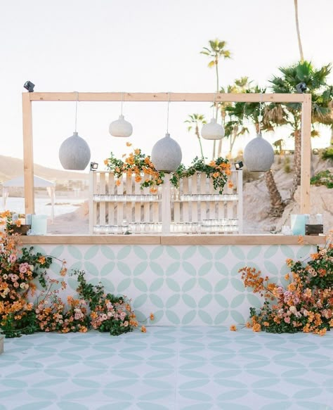 Alison Events (@alison_events) • Instagram photos and videos Bar Decorations Wedding, Lobby Inspiration, Wedding Bars, Wedding Bar Decor, Cocktail Hour Decor, Hamptons Aesthetic, Bar Photos, Palm Wedding, Cocktail Hour Wedding