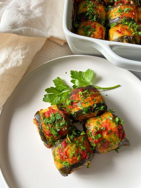 Bulgarian Inspired Stuffed Zucchini Rolls with Meat and Rice - The Modern Nonna Stuffed Zucchini Rolls, Nonna Recipes, Zucchini Roll, Aniston Salad, The Modern Nonna, Modern Nonna, Lemon Shrimp Pasta, Salmon Skewers, Zucchini Rolls