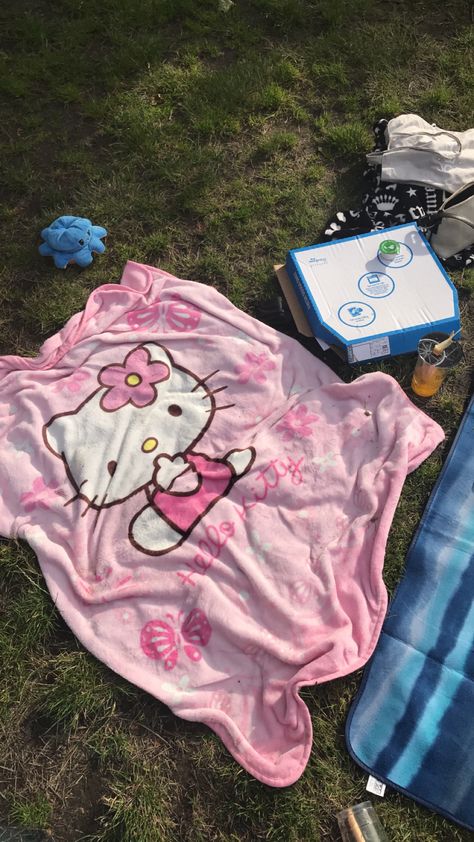 Hello Kitty Blanket Aesthetic, Baby Hello Kitty, Cartoon Hello Kitty, Hello Kitty Blanket, Ocean Girl, Hello Kitty Aesthetic, Hello Kitty My Melody, Hello Kitty Items, Blanket Soft