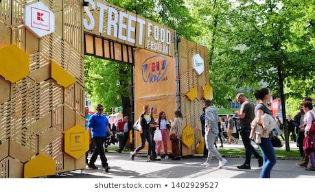 Food Festival Design, Welcome Gate, Event Entrance, Park Signage, Entry Gate, Bar Signage, Food Park, Festival Ideas, Sport Park