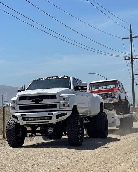 Chevy Dually, Welding Trucks, Trucks Lifted, Trucks Lifted Diesel, Dream Trucks, Chevy Pickup Trucks, Dodge Trucks Ram, Show Trucks, Awesome Cars