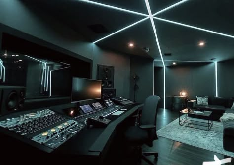 Home Music Rooms Luxury, Record Studio Aesthetic, Luxury Music Studio, Luxury Recording Studio, Music Recording Studio Aesthetic, Home Recording Studio Aesthetic, Dj Studio Room Ideas, Music Studio Room Luxury, Music Studio Interior Design