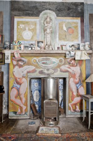 Duncan Grant: fireplace in Charelston House. Charleston House, Duncan Grant, Vanessa Bell, Charleston Style, Bloomsbury Group, Lucy Williams, Studio Chairs, Charleston Homes, Up House