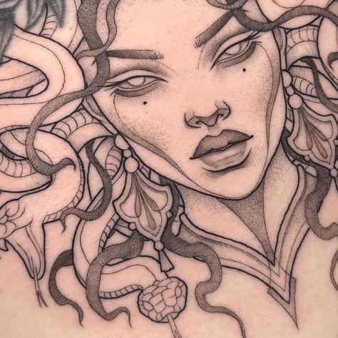 Still some scales and shading left to do in the snakes… but here’s how far we got with Alice’s Medusa yesterday (the healed piece above is not my work). It can be a tough spot the stencil but you did AMAZING! Can’t wait to finish 💕 . . #tattoo #tattoos #tattooartist #tattooinspo #tattooideas #medusa #medusatattoo #snaketattoo #sternumtattoo #brightontattoo #londontattoo Medusa Chest Tattoo, Brighton Tattoo, Alt Art, Underboob Tattoo, Sketching Ideas, London Tattoo, Medusa Tattoo, Sternum Tattoo, Medusa Head