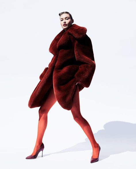 Grace Elizabeth by Solve Sundsbo for Vogue China December 2018 Solve Sundsbo, Clara Berry, Grace Elizabeth, Red Fur, Vogue China, Vogue Spain, Christmas Fashion, Fashion Editor, Fashion Photoshoot