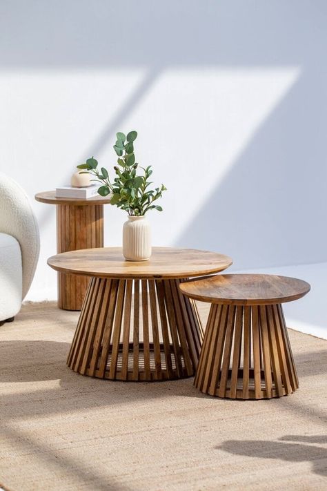 Tipoi Table Design Wooden, Modern Wooden Coffee Table, Pallet Furniture Ideas, Tea Table Design, Center Table Living Room, Terrace Furniture, Tv Unit Interior Design, Coffee Books, Home 2023