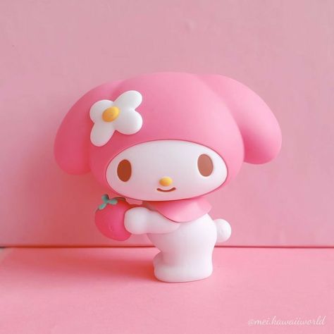 My Melody Clay, My Melody Wallpapers, Sanrio Figures, Clay Hooks, Pink Melody, Watermark Ideas, 3d Wallpaper Cute, Hello Kitty Bedroom, Kawaii Wallpapers