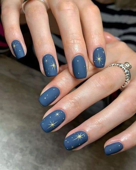 Nail Art Noel, Blue Nail, روتين العناية بالبشرة, Spring Nail Art, Star Nails, Fancy Nails, Nail Polishes, Matte Nails, Blue Nails