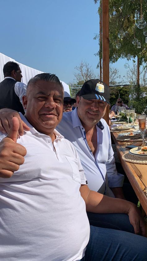 Cumpleaños de Tapia y asado con Angelici Chiqui celebró sus 52 con un almuerzo familiar y el presidente de Boca fue uno de los invitados. Bucket Hat, Sports