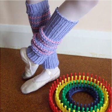 Loom Knit Leg Warmers | This leg warmers knitting pattern is cute and easy! Loom Knit Leg Warmers, Socks And Leg Warmers, Knit Leg Warmers Pattern, Sock Loom, Round Loom Knitting, Circle Loom, Circular Loom, Leg Warmers Pattern, Loom Crochet