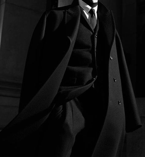 Rabastan Lestrange, Black Suit Men, Gentleman Aesthetic, Future Outfit, Character Aesthetic, Black Suits, The Villain, Black Aesthetic, Book Aesthetic