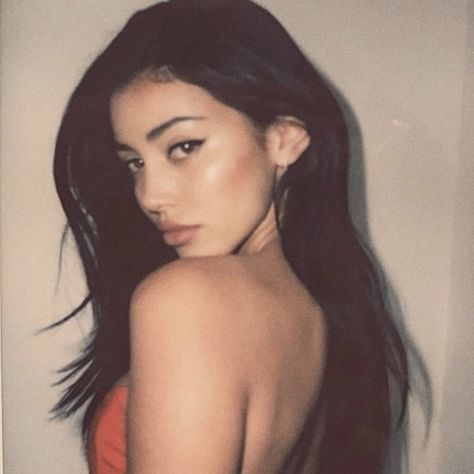 Cindy Kimberly, Black Hair, A Woman, Wall, Red, Hair, On Instagram, White, Instagram