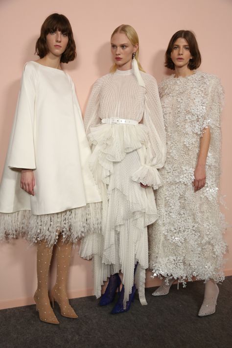 Givenchy 2020, Givenchy Haute Couture, Givenchy Couture, Summer Runway, Luxurious Dresses, Behind The Scene, Fashion Sewing Pattern, White Dresses, Abayas Fashion