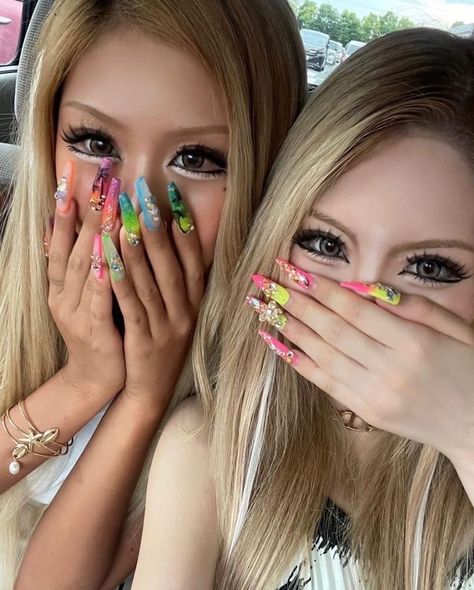 Gyaru Aesthetic, Gyaru Makeup, Estilo Harajuku, Hime Gyaru, Cool Makeup Looks, Gyaru Fashion, Good Karma, Not Me, I Appreciate You