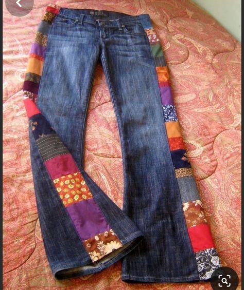 Ropa Upcycling, Estilo Hippy, Mode Hippie, Estilo Hippie, Hippie Pants, Thrift Flip, Patchwork Jeans, Upcycled Fashion, Old Jeans