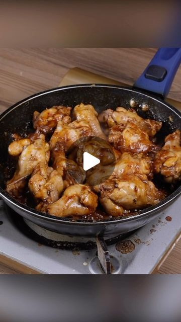 yummakers on Instagram: "Make chicken in boiling water and you won’t want to do it any other way.  #chicken #water #fypシ" Boiled Chicken Recipes, Boiled Food, Boiled Chicken, Fried Chicken Wings, Fried Chicken Recipes, Chicken Wing Recipes, Wing Recipes, Top Recipes, Whole 30 Recipes