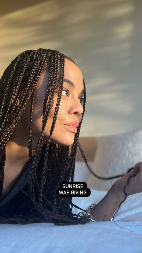 Tessa Thompson Braids, Tessa Thompson Aesthetic, Thompson Aesthetic, Pisces Moon, Hairstyle Inspo, Small Braids, Fulani Braids, Tessa Thompson, Marvel Girls