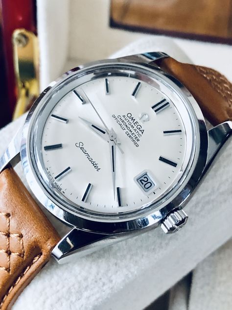 Omega Seamaster Chronometer men’s Automatic v Vintage Omega Watches, Omega Seamaster Vintage, Omega Seamaster Deville, Omega Watch Vintage, Omega Seamaster Automatic, Omega Automatic, Stylish Watches Men, Omega Watches, Automatic Watches For Men