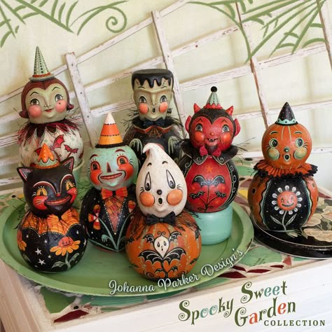 Spooky Garden, Halloween Gourds, Halloween Folk Art, Decor Market, Halloween Clay, Patterns Printable, Johanna Parker, Halloween Garden, Halloween Crafts Decorations