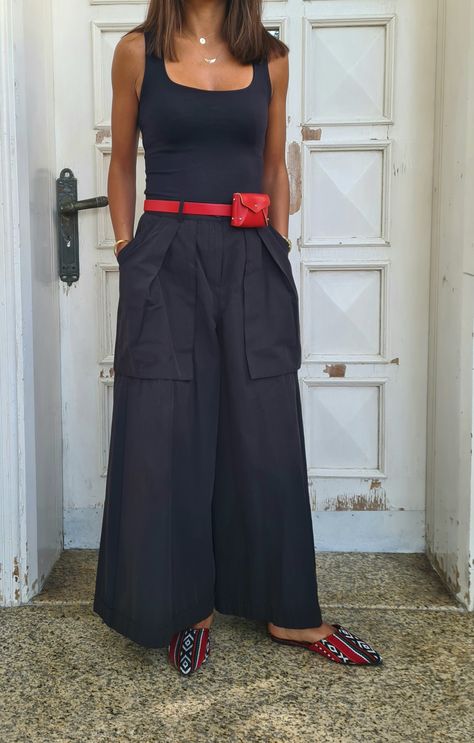 Edgy Wide-leg Summer Pants, Black Wide Leg Pants Outfit Summer, Military Style Black Wide-leg Pants, Military Style Black Wide Leg Pants, Barbeque Outfit, Hippie Summer Wide-leg Pants, Wide Leg Pants Outfit Summer, Black Wide Leg Pants Outfit, Black Linen Wide Leg Ankle-length Pants