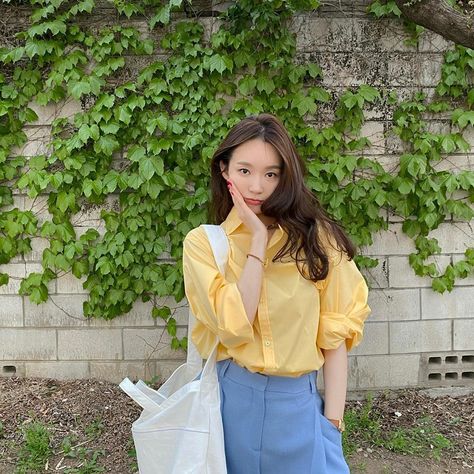 Korean Fashion Summer Street Styles, Korean Fashion Work, Campus Outfit, Korean Outfit Street Styles, Minimalist Fashion Women, Korean Fashion Summer, Ulzzang Fashion, 가을 패션, Fashion 2020