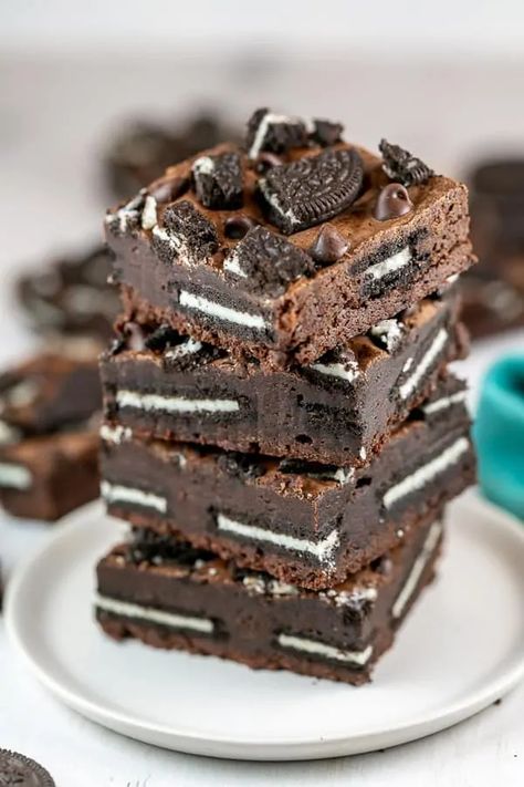 Recipe With Oreos, Loaded Brownies, Basic Brownie Recipe, Oreo Brownies Recipe, Brownies And Cookies, Oreo Crunch, Oreo Brownie, Bunsen Burner, Oreo Flavors