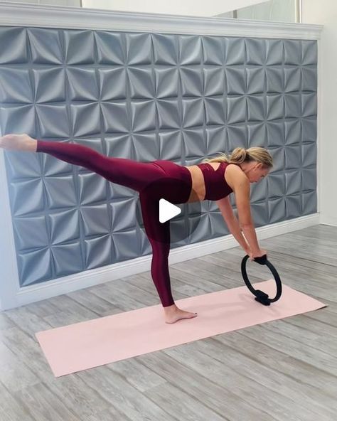 Pilates Ring Stretches, Pilates Circle Exercises, Pilates With Ring, Pilates Workout With Ring, Pilates Circle Ring Exercises, Pilates Ball Exercises, Circle Workout, Magic Circle Pilates, Active Poses