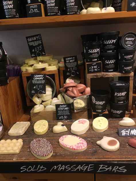 Lush Products Aesthetic, Lush Aesthetic, 2023 Lifestyle, Fresh Cosmetics, Diy Girls Bedroom, House Smell Good, Lush Products, Lush Cosmetics, Body Bars