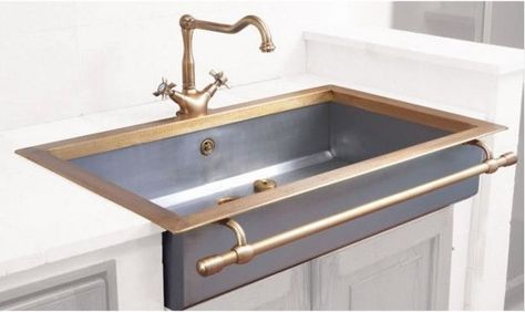 first I have seen with my desire of a towel bar across front of kitchen sink. love the undivided sink; not so much the faucet Bronze Kitchen Sink, Rental Kitchen, Apron Front Sink, Firenze Italy, Brass Sink, Farmhouse Sink, Kitchen Taps, Stainless Steel Kitchen, Kitchen Pantry