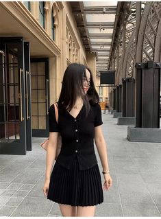 Spring Outfits Asian, Short Skirt Outfits Summer, Casual Korean Outfits, Korean Summer Outfit, Black Outfit Korean, Summer Korean Outfits, Korean Summer Fashion, Korean Fashion Summer, Hairstyle Inspiration