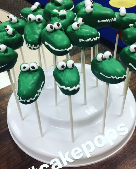 Alligator Baby Shower Ideas, Alligator Cake, Alligator Birthday Party, Gator Party, Alligator Birthday Parties, Reptile Birthday Party, Alligator Birthday, Dragon Baby Shower, Nephew Birthday