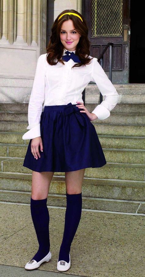 School Outfits Ideas, Style Uniform, Conservative Dresses, Casual Attire For Women, Old Outfits, Fur Clothing, Preppy Chic, Leighton Meester, Uniform Fashion