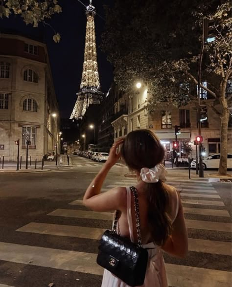 girl, fashion и summer картинка в We Heart It French Girl Aesthetic, Aesthetic Paris, Parisian Aesthetic, Paris Dream, France Aesthetic, Paris Vibes, Parisian Life, Paris Pictures, Paris Aesthetic