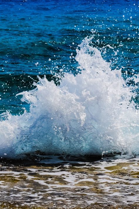 Ocean Waves Photos, Ocean Waves Photography, Ocean Landscape Painting, Surf Painting, Waves Photos, Waves Photography, Surfing Pictures, Sea Nature, Nature Ocean