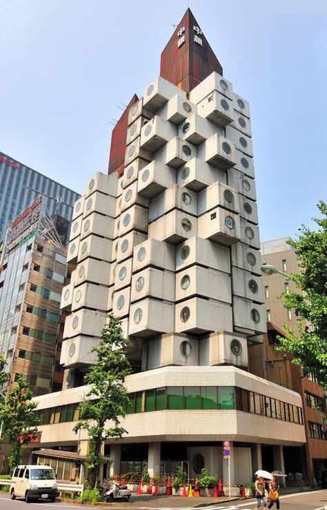 Nagakin Capsule Tower, Tokyo Metabolism Architecture, Kisho Kurokawa, Nakagin Capsule Tower, Brutalism Architecture, Famous Architecture, High Building, Japan Architecture, Tall Buildings, Famous Buildings