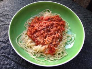 Lemon and Cheese: Jamie's 15 Minute Meals: Crab Bolognaise Ragu Sauce Recipes, Ragu Spaghetti Sauce, Jamie's 15 Minute Meals, Ragu Pasta Sauce, 15 Min Meals, Ragu Sauce, Fiery Redhead, Ragu Recipe, Spaghetti Sauce Recipe